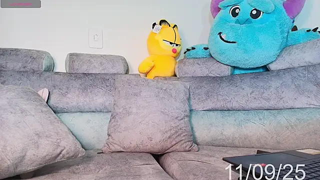 Kenia Fox online show from September 2025 08:58:02 AM