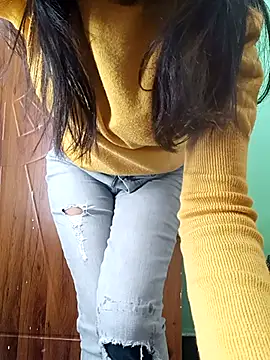 Snapshot of Ananya_34 chatting on February 2025 01:15:02 PM Ananya 34 online show from February 2025 01:15:02 PM