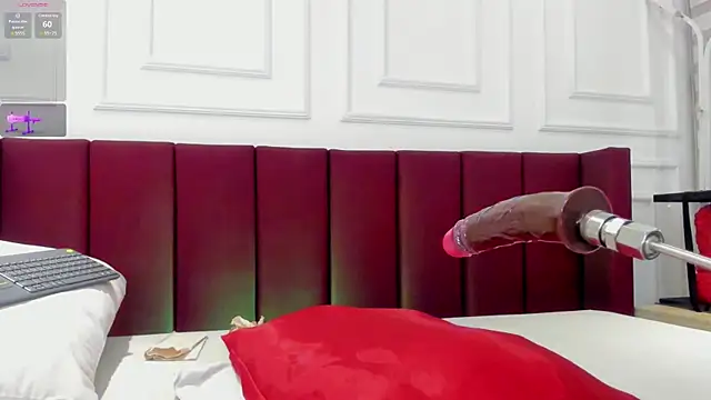 Luna monroe  online show from December 2024 10:42:02 AM