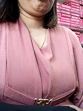 Snapshot of QueenHaryana chatting on March 2025 10:54:02 AM QueenHaryana online show from March 2025 10:54:02 AM