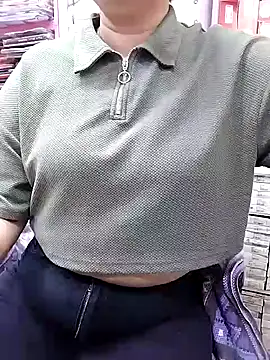 Snapshot of QueenHaryana chatting on October 2025 08:02:02 AM QueenHaryana online show from October 2025 08:02:02 AM