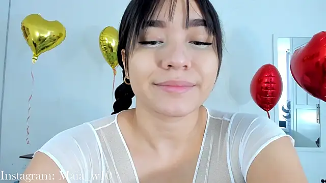 Maia W10 online show from March 2025 12:30:02 PM