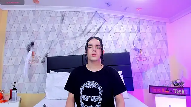 Snapshot of JustinePerry chatting on November 2025 03:42:02 AM JustinePerry online show from November 2025 03:42:02 AM