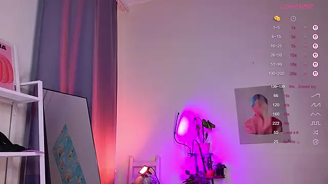 MyLou  online show from December 2025 03:19:01 PM