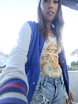 Snapshot of samy-blonde chatting on January 2025 10:12:01 PM samy-blonde online show from January 2025 10:12:01 PM