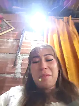 Snapshot of samy-blonde chatting on March 2025 02:56:01 PM samy-blonde online show from March 2025 02:56:01 PM