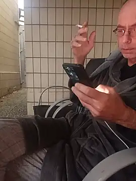 Snapshot of BesterJunge45 chatting on July 2026 03:54:02 AM BesterJunge45 online show from July 2026 03:54:02 AM
