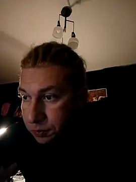 Snapshot of Lovely_milk chatting on December 2024 11:38:02 PM Lovely milk online show from December 2024 11:38:02 PM