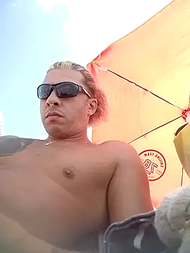 Snapshot of Lovely_milk chatting on October 2025 09:10:01 AM Lovely milk online show from October 2025 09:10:01 AM