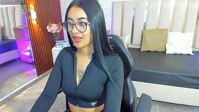 Moonshine tay online show from September 2025 07:25:01 PM