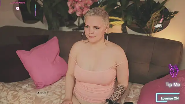 LikaBerry1 online show from October 2025 02:59:01 AM