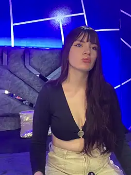Snapshot of angel_natural chatting on February 2025 07:00:01 PM angel natural online show from February 2025 07:00:01 PM