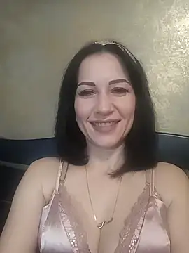 Snapshot of FireLily332 chatting on January 2025 04:27:01 PM FireLily332 online show from January 2025 04:27:01 PM