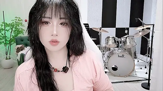 Snapshot of Vaness-a chatting on October 2025 04:24:02 PM Vaness-a online show from October 2025 04:24:02 PM