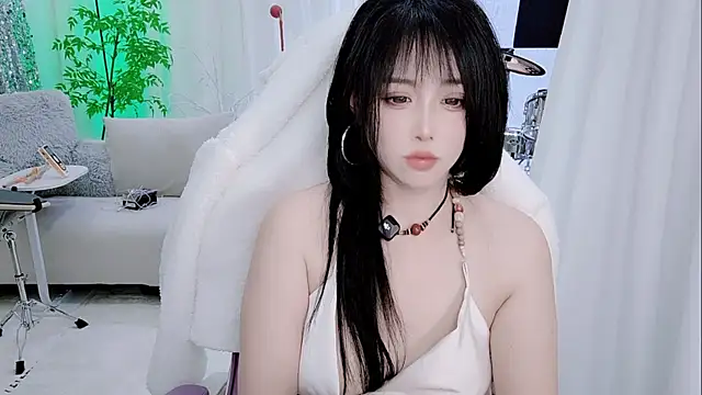 Vaness-a online show from November 2025 06:32:01 PM