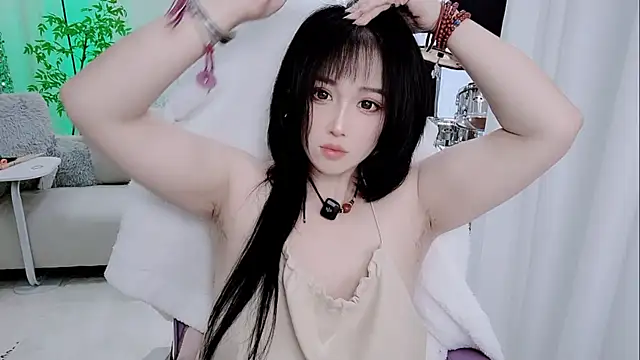 Vaness-a online show from December 2025 05:06:02 PM