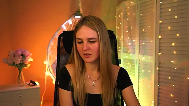 DeboraLarson online show from March 2026 04:49:01 AM