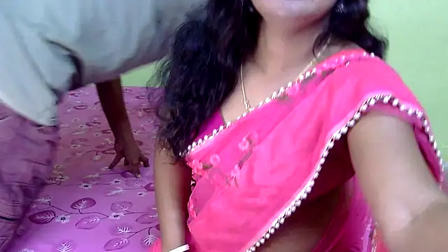 Snapshot of Couple_For_You18 chatting on February 2025 05:57:02 PM Couple For You18 online show from February 2025 05:57:02 PM