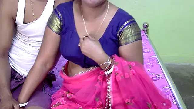 Snapshot of Couple_For_You18 chatting on March 2025 11:12:02 AM Couple For You18 online show from March 2025 11:12:02 AM