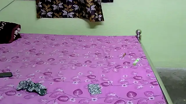 Snapshot of Couple_For_You18 chatting on March 2025 05:25:02 PM Couple For You18 online show from March 2025 05:25:02 PM