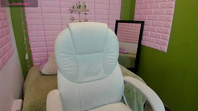 Snapshot of Bonnieshyy chatting on January 2025 04:57:01 PM Bonnieshyy online show from January 2025 04:57:01 PM