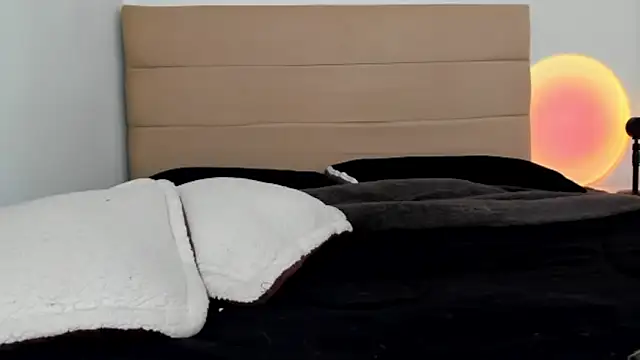 Snapshot of Bonnieshyy chatting on March 2025 07:37:02 PM Bonnieshyy online show from March 2025 07:37:02 PM