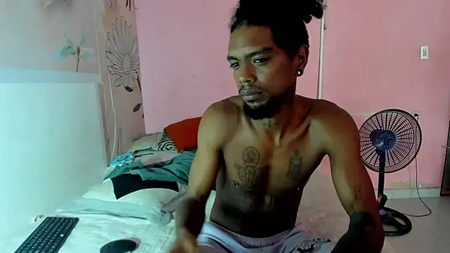 Snapshot of bigblackhotx1 chatting on May 2026 12:56:01 PM bigblackhotx1 online show from May 2026 12:56:01 PM