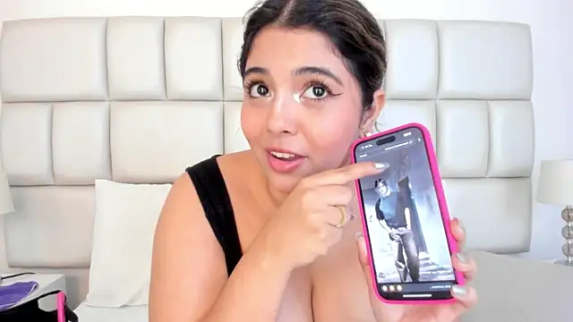 Snapshot of CortanaAdamss chatting on December 2024 02:39:02 PM CortanaAdamss online show from December 2024 02:39:02 PM