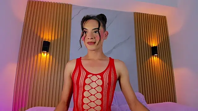 miss Ari online show from December 2024 07:10:01 PM