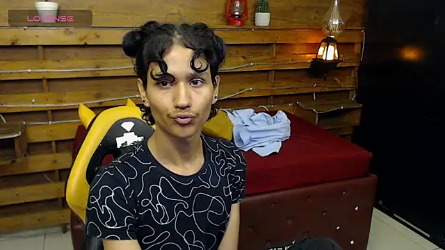 Snapshot of andy_staar chatting on October 2025 11:20:02 AM andy staar online show from October 2025 11:20:02 AM