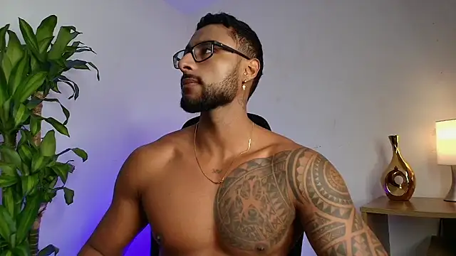 LiamGarcia1 online show from February 2026 03:44:01 PM