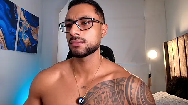 Snapshot of LiamGarcia1 chatting on April 2026 02:21:01 PM LiamGarcia1 online show from April 2026 02:21:01 PM