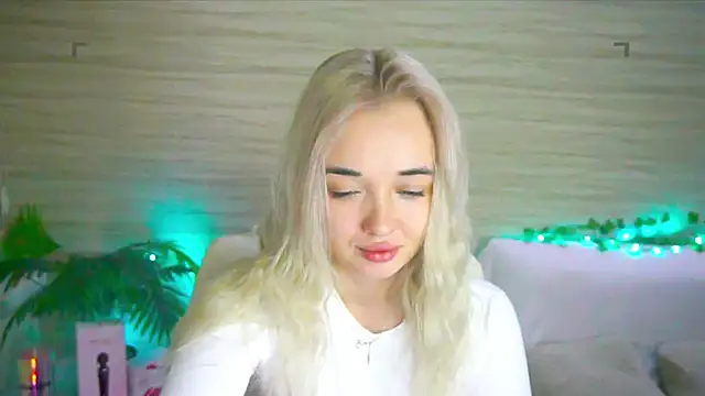 Ashley S online show from September 2025 10:57:02 PM