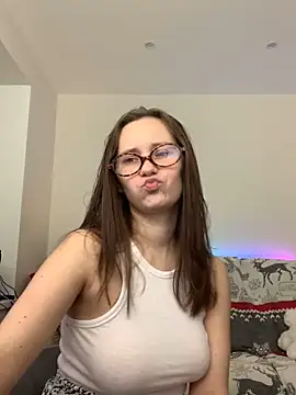 Snapshot of HotCaramellsTV chatting on December 2024 09:06:02 AM HotCaramellsTV online show from December 2024 09:06:02 AM
