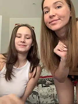 Snapshot of HotCaramellsTV chatting on December 2024 01:14:01 PM HotCaramellsTV online show from December 2024 01:14:01 PM