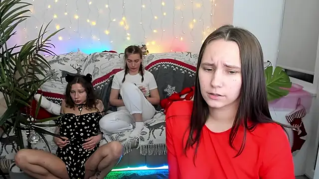 Snapshot of HotCaramellsTV chatting on December 2024 04:25:02 PM HotCaramellsTV online show from December 2024 04:25:02 PM