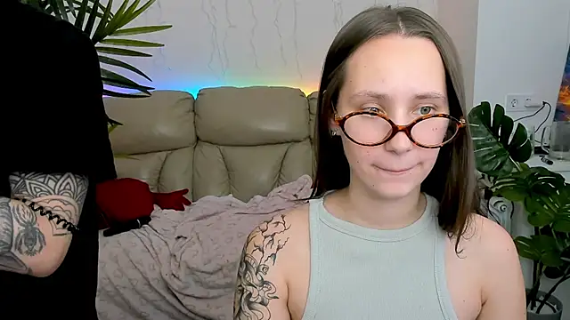 Snapshot of HotCaramellsTV chatting on March 2025 04:28:02 PM HotCaramellsTV online show from March 2025 04:28:02 PM
