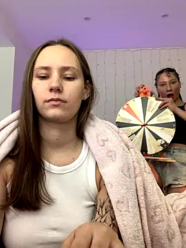 Snapshot of HotCaramellsTV chatting on September 2025 10:04:02 AM HotCaramellsTV online show from September 2025 10:04:02 AM