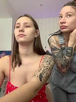 Snapshot of HotCaramellsTV chatting on September 2025 09:08:02 AM HotCaramellsTV online show from September 2025 09:08:02 AM