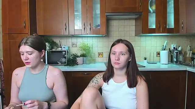 HotCaramellsTV online show from April 2026 08:46:01 AM