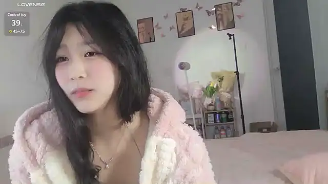 Luminous163 online show from January 2025 10:58:02 AM