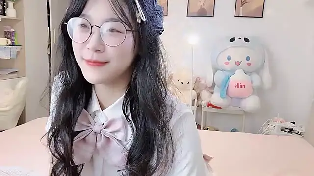 Luminous163 online show from November 2025 01:12:02 PM