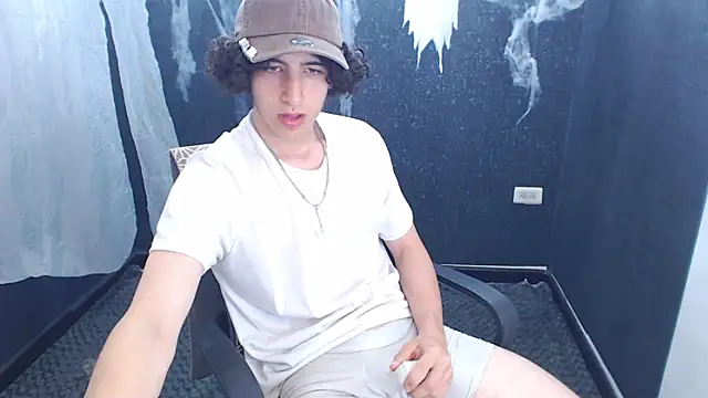 Kerverr  online show from November 2025 04:42:01 PM