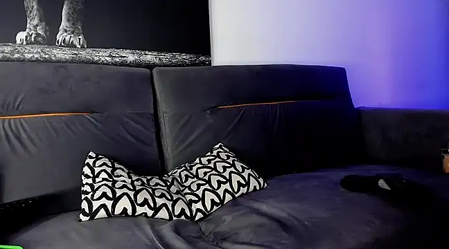 Snapshot of uptomatty chatting on March 2025 07:36:01 AM uptomatty online show from March 2025 07:36:01 AM