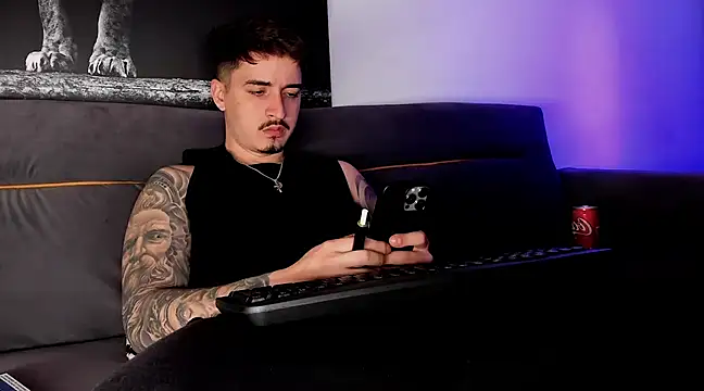 Snapshot of uptomatty chatting on March 2025 06:36:01 PM uptomatty online show from March 2025 06:36:01 PM