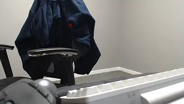 Snapshot of nimirole chatting on October 2025 08:18:02 PM nimirole online show from October 2025 08:18:02 PM