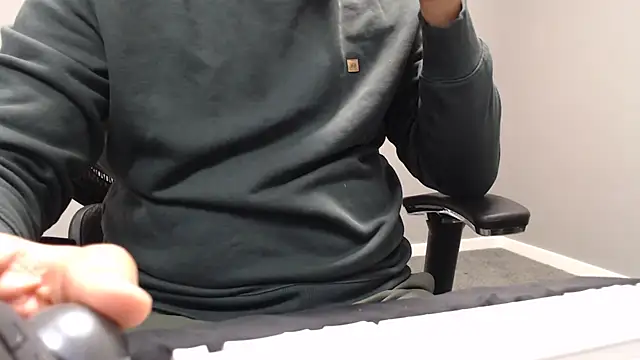 Snapshot of nimirole chatting on October 2025 02:51:02 PM nimirole online show from October 2025 02:51:02 PM