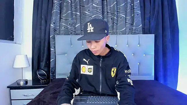 nova sex01 online show from March 2025 03:40:01 AM