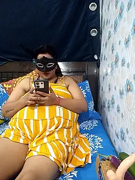 Snapshot of tina8th chatting on October 2025 05:48:02 PM tina8th online show from October 2025 05:48:02 PM