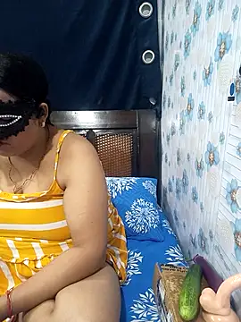 Snapshot of tina8th chatting on November 2025 05:15:01 PM tina8th online show from November 2025 05:15:01 PM